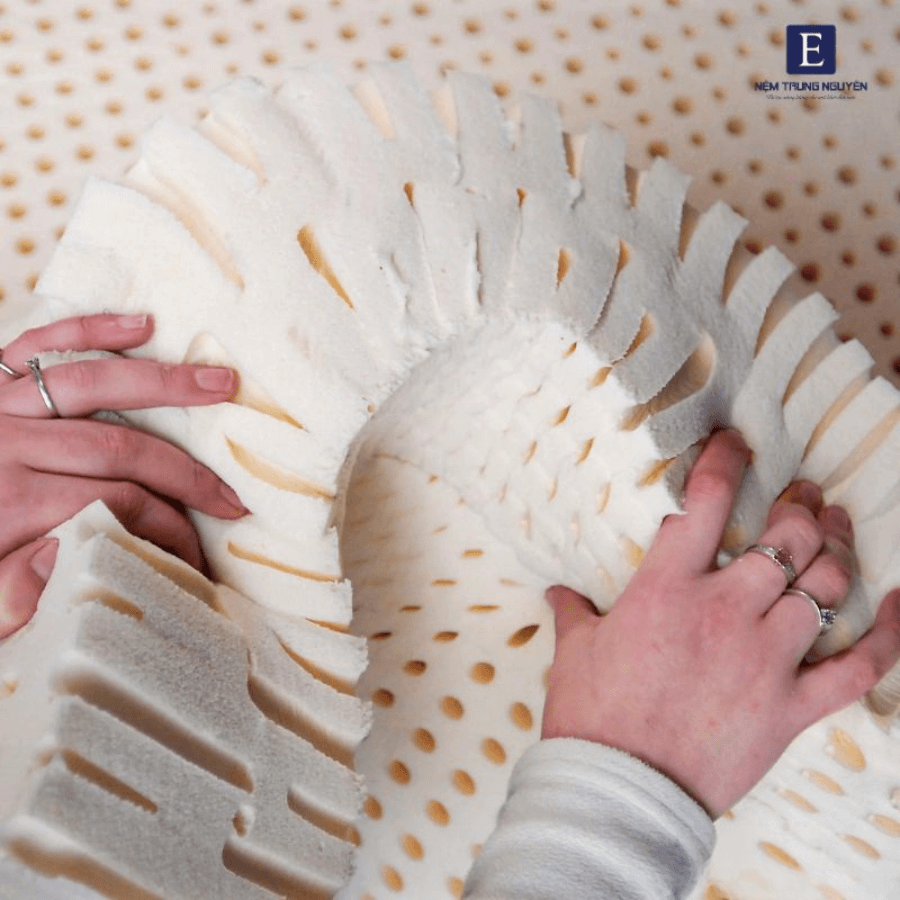 mat do cao su co gay nong